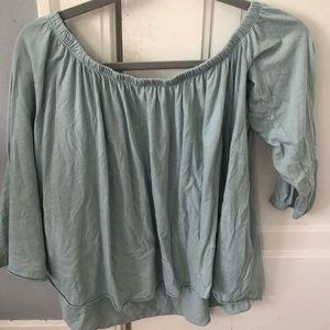 Blue off the Chrysler flowy half sleeve top